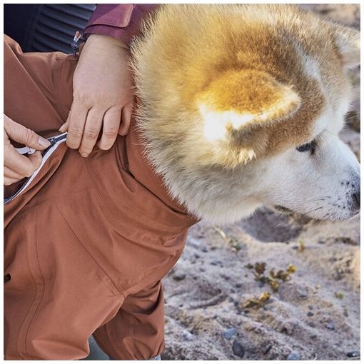 Hurtta Mudventure ECO esőoverál | fekete 65M