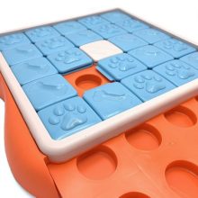 Nina Ottosson® Challenge Slider logikai játék | 3. szint