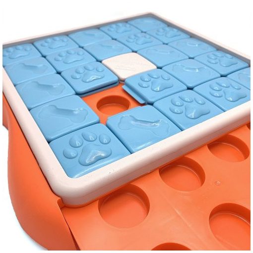 Nina Ottosson® Challenge Slider logikai játék | 3. szint