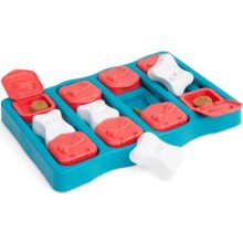 Nina Ottosson® Dog Brick logikai játék | 2. szint