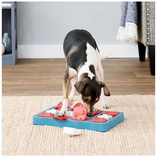 Nina Ottosson® Dog Brick logikai játék | 2. szint