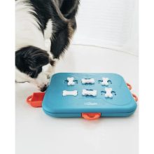 Nina Ottosson® Dog Casino logikai játék | 3. szint